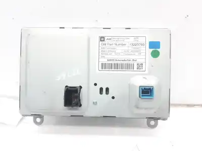 Peça sobressalente para automóvel em segunda mão display gps / multimídia por opel insignia a sedán (g09) 2.0 cdti (69) referências oem iam 13223793  