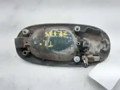 Second-hand car spare part exterior left rear door handle for chrysler voyager (es) 3.3 cat oem iam references 4717403