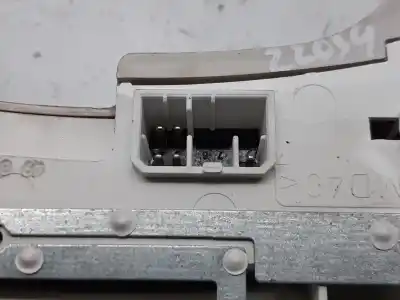 Автозапчасти б/у внутренний свет за lancia ypsilon (101) 1.3 multijet 16v platino (66kw) (10.2006->) ссылки oem iam 735340493  