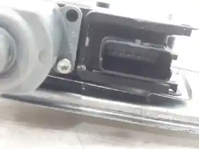 Peça sobressalente para automóvel em segunda mão elevador de vidros dianteira esquerda por peugeot 208 (p2) active referências oem iam 9816401780