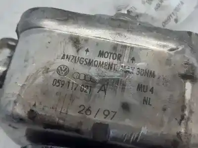 Peça sobressalente para automóvel em segunda mão RADIADOR DE ÓLEO DO MOTOR por AUDI A6 BERLINA (4B2)  Referências OEM IAM 059117021A  