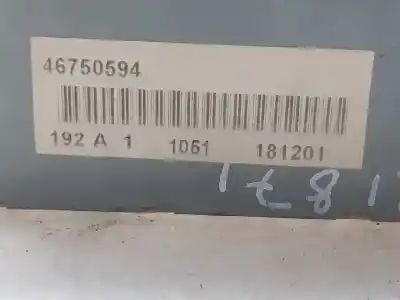 Pezzo di ricambio per auto di seconda mano SCATOLA RELÈ/FUSIBILI per FIAT STILO (192)  Riferimenti OEM IAM 46750594  