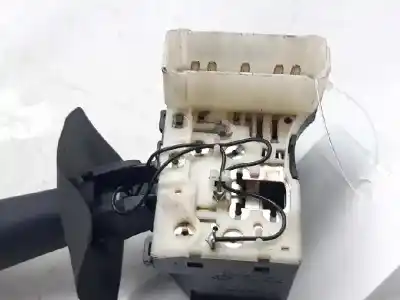 Second-hand car spare part windshiel wiper switch for renault clio ii fase ii (b/cb0) base authentique 75 cv / 55 kw oem iam references 7701047553  