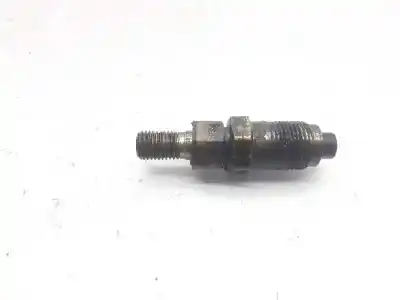 Second-hand car spare part injector for nissan pick-up (d22) td doble cabina navara 4x4 oem iam references 1660063g20  