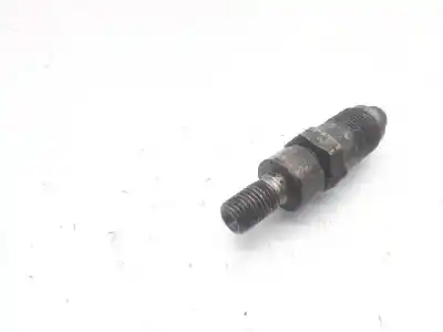 Second-hand car spare part injector for nissan pick-up (d22) td doble cabina navara 4x4 oem iam references 1660063g20