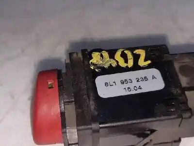 Second-hand car spare part hazard warning lights for seat ibiza (6l1) signo oem iam references 6l1953235a