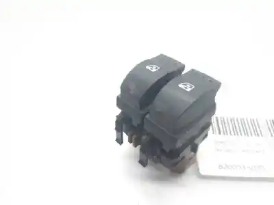 Peça sobressalente para automóvel em segunda mão BOTÃO / INTERRUPTOR ELEVADOR VIDRO DIANTEIRO ESQUERDO por RENAULT MEGANE II BERLINA 5P  Referências OEM IAM 8200315033  