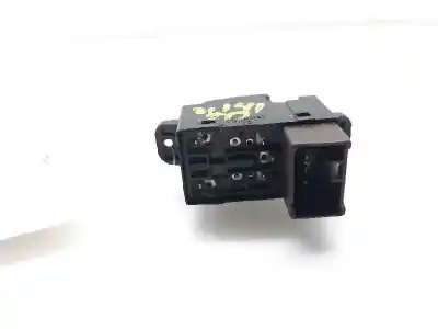 Pezzo di ricambio per auto di seconda mano comando alzacristalli posteriori destro per kia rio 1.6 emotion riferimenti oem iam 935811g000