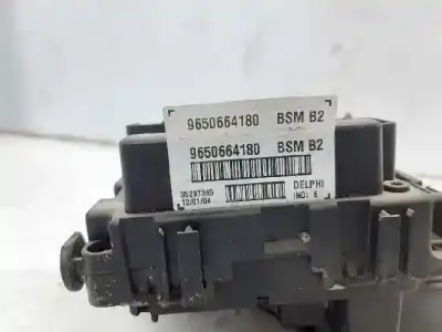 Pièce détachée automobile d'occasion BOITIER FUSIBLE BSM pour PEUGEOT 307 BREAK / SW (S1)  Références OEM IAM 9650664180  