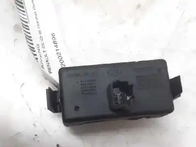 Peça sobressalente para automóvel em segunda mão interruptor 4 piscas - emergência por renault clio iii imusic confort dynamique referências oem iam 8200214896