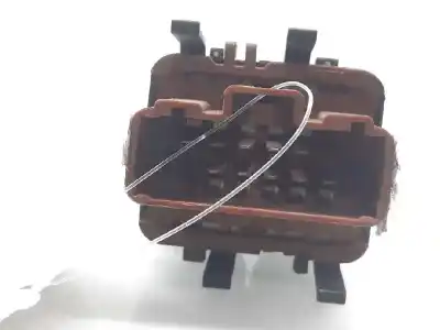 Peça sobressalente para automóvel em segunda mão BOTÃO / INTERRUPTOR ELEVADOR VIDRO DIANTEIRO ESQUERDO por RENAULT MEGANE II BERLINA 5P  Referências OEM IAM 8200315033  