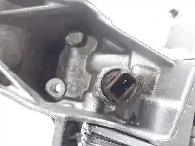 Pièce détachée automobile d'occasion refroidisseur radiateur d'huile du moteur pour voiture pour bmw serie 5 berlina (e39) 520d références oem iam 6740273226  