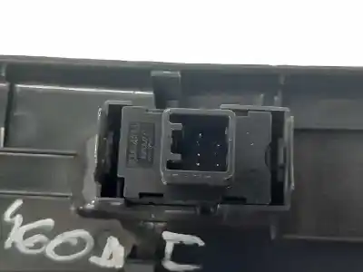 Second-hand car spare part right front power window switch for toyota corolla verso (r1) 2.2 d-4d sport oem iam references 848100f010