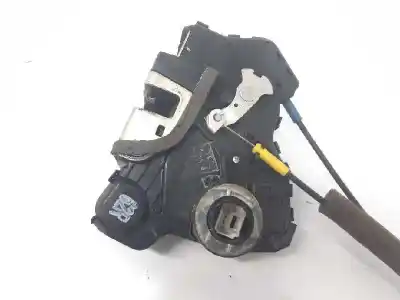 Second-hand car spare part front right door lock for toyota corolla verso (r1) 2.2 d-4d sport oem iam references 6903002162