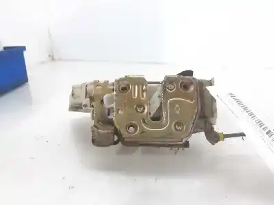 Автозапчастина б/у замок заднього правого дверя для nissan pick-up (d22) td doble cabina rally raid 4x4 посилання на oem iam 805525p003  