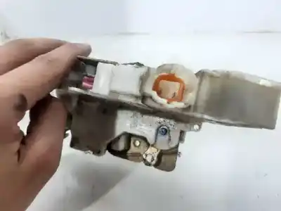 Автозапчастина б/у замок заднього правого дверя для nissan pick-up (d22) td doble cabina rally raid 4x4 посилання на oem iam 805525p003  