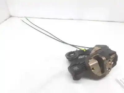 Peça sobressalente para automóvel em segunda mão fechadura da porta dianteira esquerda por toyota avensis (_t25_) 2.2 d-4d (adt251_) referências oem iam 6904002152