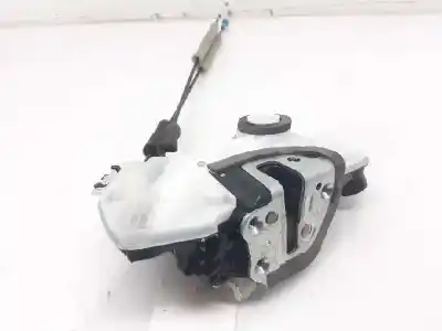 Автозапчастина б/у замок передній праві двері для toyota prius (nhw30) plug-in hybrid advance посилання на oem iam 7062623  