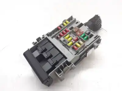 Second-hand car spare part fuse box unit for opel insignia a sedán (g09) 2.0 cdti (69) oem iam references 13222786  