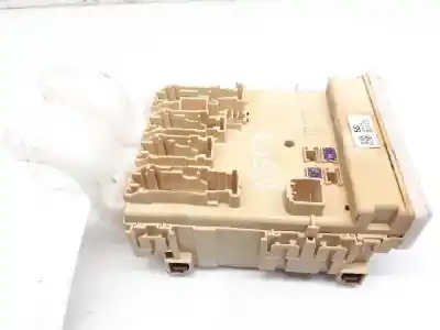 Pezzo di ricambio per auto di seconda mano scatola relè/fusibili per toyota auris hybrid active riferimenti oem iam 8273012x81