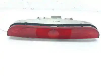 Peça sobressalente para automóvel em segunda mão farolim de travão central por mazda 3 sedán (bk) 1.6 di turbo (bk12y) referências oem iam p3591