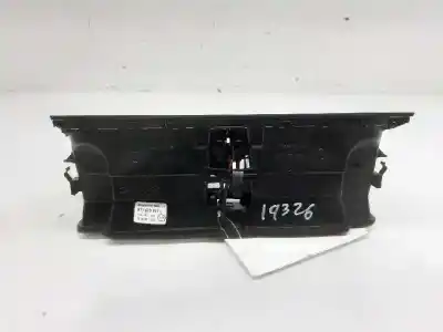 Автозапчастина б/у аераційна решіта для audi a4 b8 (8k2) 2.0 tdi посилання на oem iam 8t1820951c  