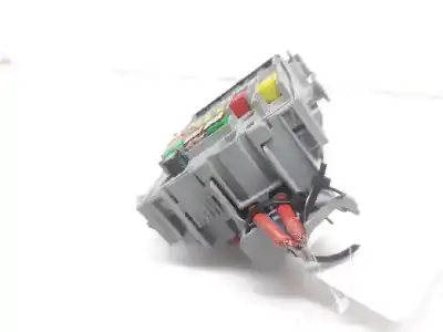 Second-hand car spare part fuse box unit for opel insignia a sedán (g09) 2.0 cdti (69) oem iam references 13222786