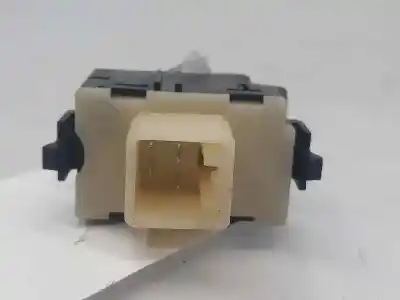 Peça sobressalente para automóvel em segunda mão botão / interruptor elevador vidro traseiro esquerdo por toyota avensis (_t25_) 2.2 d-cat (adt251_) referências oem iam 8481005050