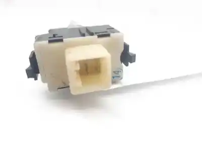 Peça sobressalente para automóvel em segunda mão botão / interruptor elevador vidro traseiro direito por toyota avensis (_t25_) 2.2 d-cat (adt251_) referências oem iam 8481005050