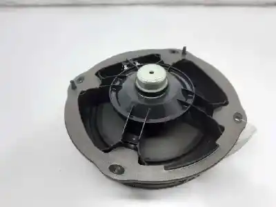 Pièce détachée automobile d'occasion HAUT-PARLEUR pour AUDI A3 SPORTBACK (8VA, 8VF)  Références OEM IAM 8V0035415  