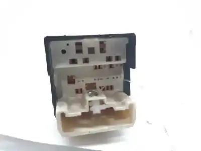 Pezzo di ricambio per auto di seconda mano CONTROLLO SPECCHIO per TOYOTA COROLLA (E12)  Riferimenti OEM IAM 8487202050  