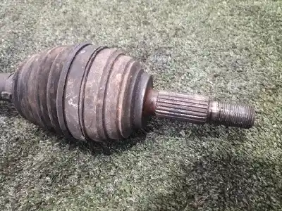 Автозапчастина б/у передня права трансмісія для renault clio iii confort dynamique посилання на oem iam 8200499586  