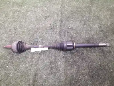 Автозапчастина б/у передня права трансмісія для renault clio iii confort dynamique посилання на oem iam 8200499586  