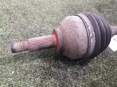 Автозапчастина б/у передня права трансмісія для renault clio iii confort dynamique посилання на oem iam 8200499586  