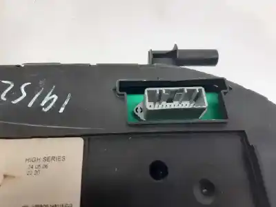 Peça sobressalente para automóvel em segunda mão quadrante por renault clio iii confort dynamique referências oem iam 8200582709  