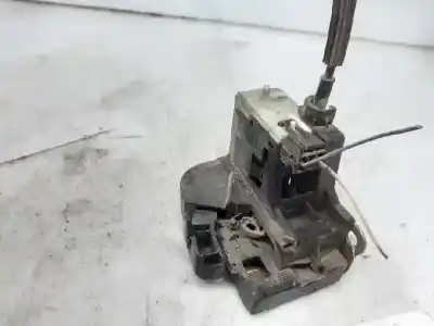 Second-hand car spare part front right door lock for renault clio ii fase i (b/cbo) 1.9 dti diesel 80 cv / 59 kw oem iam references 7701045305   Second-hand car spare part front right door lock for renault clio ii fase i (b/cbo) 1.9 dti diesel 80 cv / 59 kw oem iam references 7701045305