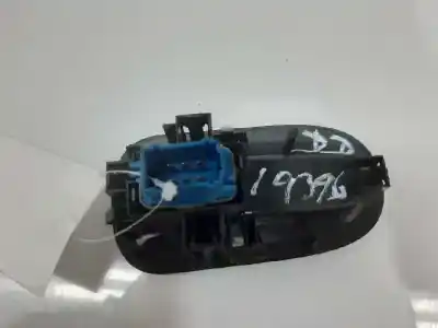 Автозапчастина б/у передній правий віконний вимикач для renault kangoo expression profesional посилання на oem iam 8200548966  