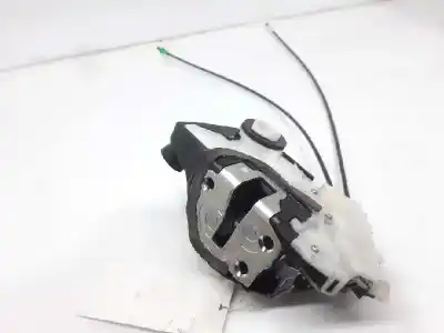 Second-hand car spare part left front door lock for toyota yaris active oem iam references 690400d520