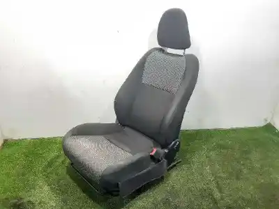 Second-hand car spare part right front seat for toyota yaris active oem iam references 
