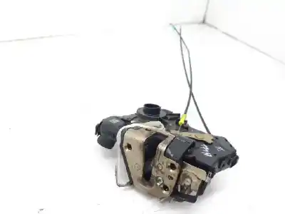 Second-hand car spare part left front door lock for toyota avensis wagon (t25) 2.0 d-4d executive oem iam references 6904002152