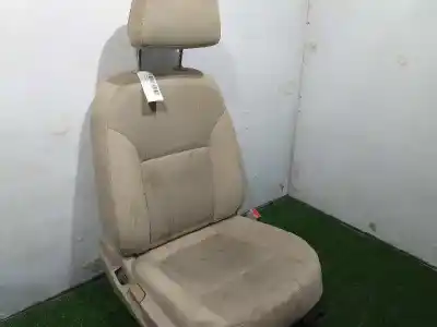 Second-hand car spare part right front seat for opel insignia a sedán (g09) 2.0 cdti (69) oem iam references 13268203  