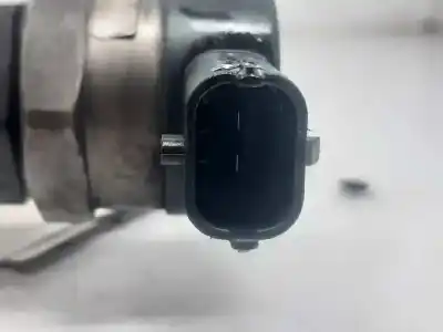 Tweedehands auto-onderdeel injector helling voor kia ceed sporty wagon ex 140 cv / 103 kw oem iam-referenties 3140027410