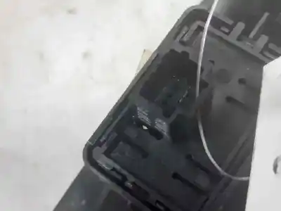 Peça sobressalente para automóvel em segunda mão botão / interruptor elevador vidro traseiro direito por renault laguna iii expression referências oem iam 82944002r