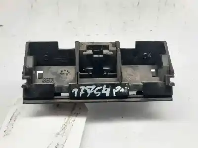 Pièce détachée automobile d'occasion POIGNÉE EXTÉRIEURE DE COFFRE / HAYON pour PEUGEOT 307 BREAK/SW (S2)  Références OEM IAM 8742C8  