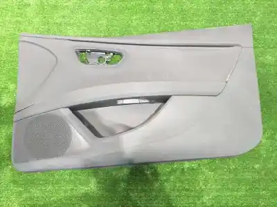 Автозапчасти б/у обивка передней правой двери за seat leon sc (5f5) 2.0 tdi ссылки oem iam 5f3867132