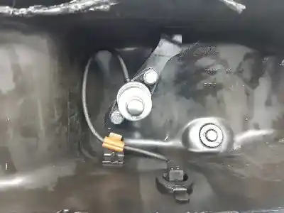 Pezzo di ricambio per auto di seconda mano pozzetto per opel corsa c essentia riferimenti oem iam 93177276  