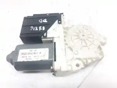 Pièce détachée automobile d'occasion MOTEUR LÈVE VITRE AVANT DROIT pour SEAT IBIZA (6L1)  Références OEM IAM 6Q2959801A  