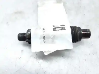 Pièce détachée automobile d'occasion INJECTEUR pour RENAULT TRAFIC (DESDE 5.89)  Références OEM IAM LCR6734302H  