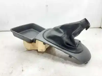 Pezzo di ricambio per auto di seconda mano rivestimento della leva del cambio per kia rio ii (jb) 1.4 16v riferimenti oem iam 846321g000xi