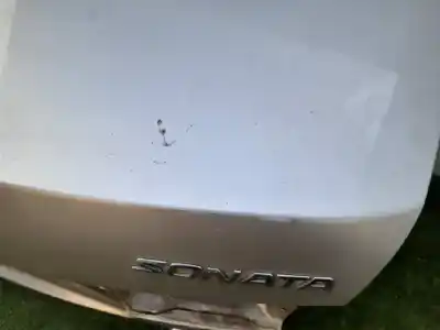 Second-hand car spare part tailgate for hyundai sonata (nf) 2.0 crdi comfort i oem iam references 692003k022